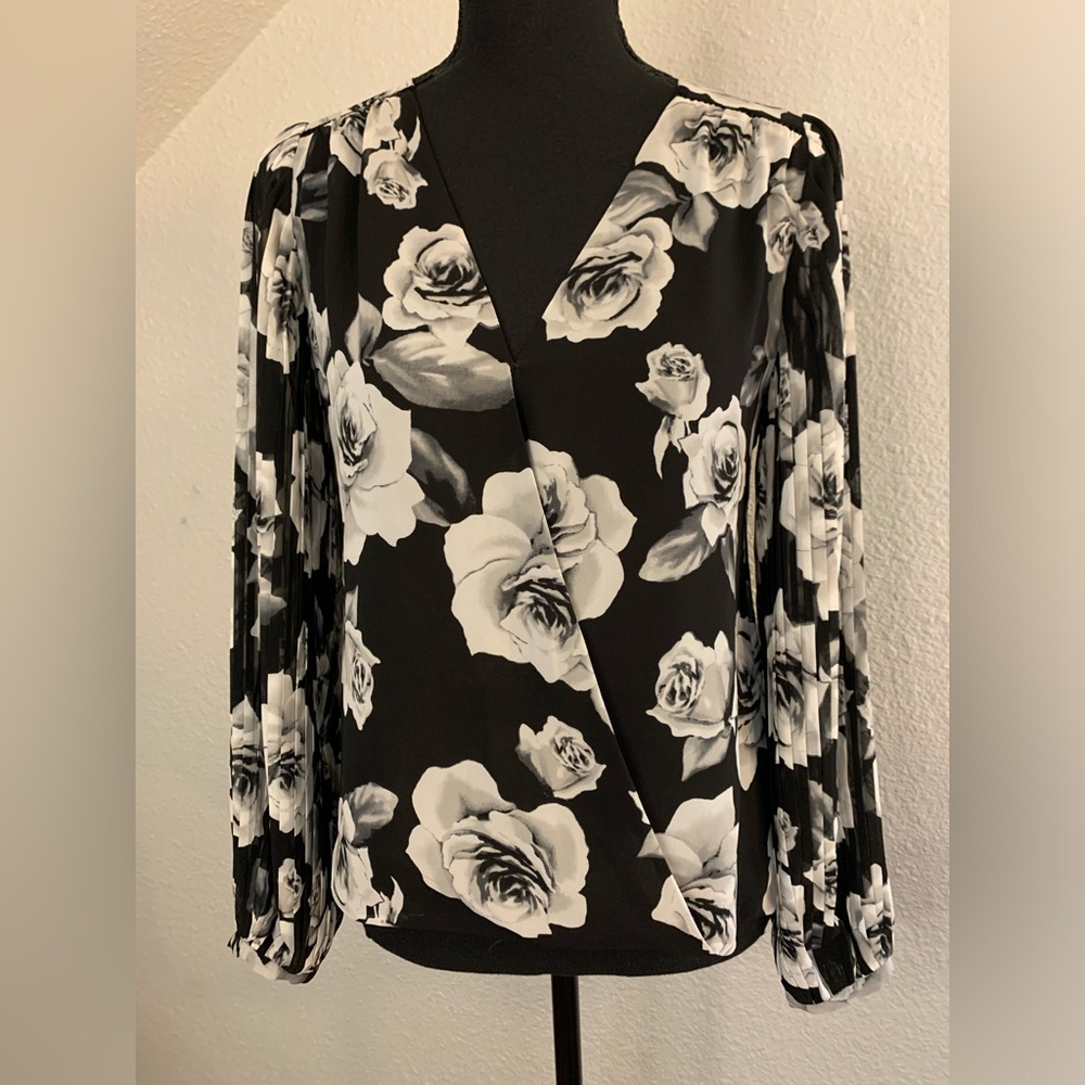White House Black Market Black and White Floral Blouse